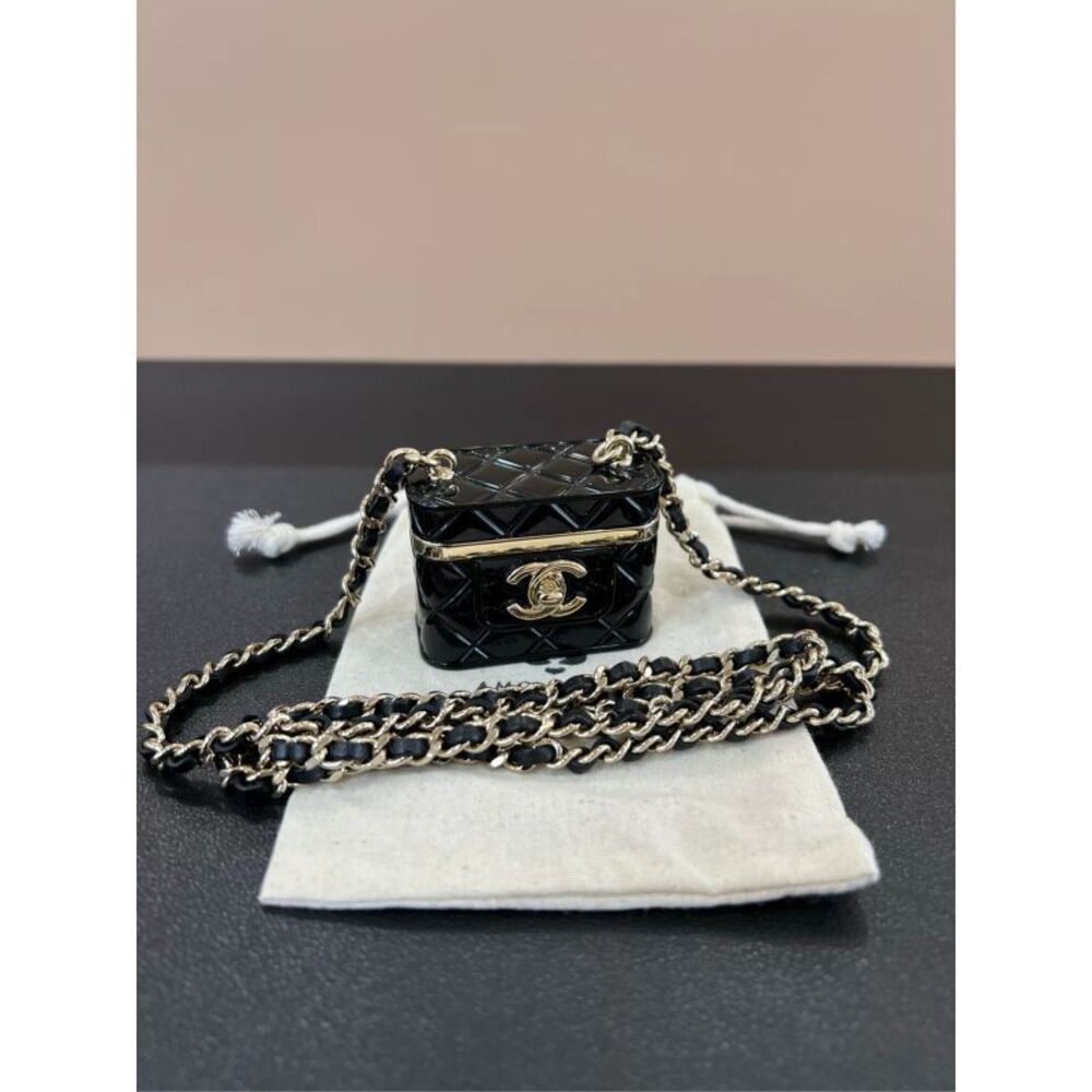 Chanel Women Pre-Loved Bag Very Good Condition